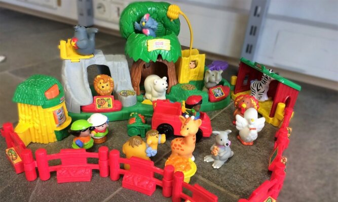 Fisher Price Little People Zoo - Fisher Price Little People Zoo