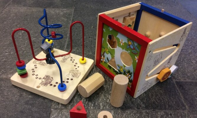 Holzspielwürfel als Lernspielzeug - Holzspielwürfel als Lernspielzeug
